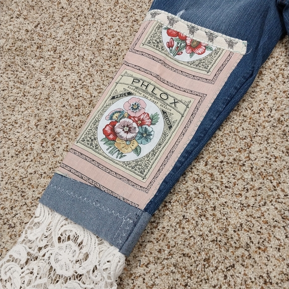 3003 Size 12p Bandolino Karyn Cropped Upcycled Jeans - Picture 2 of 9